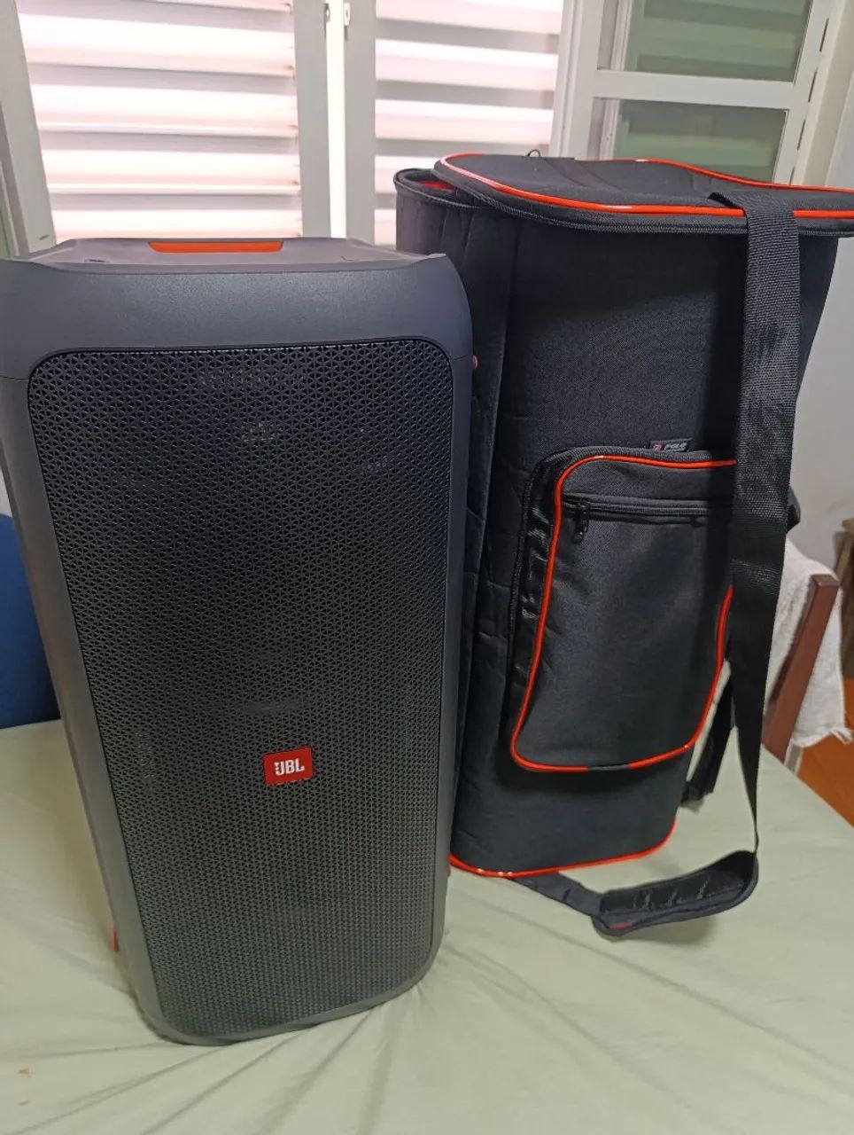Caixa jbl Paty box 300 novinha com capa de proteção de brinde  - Foto 4