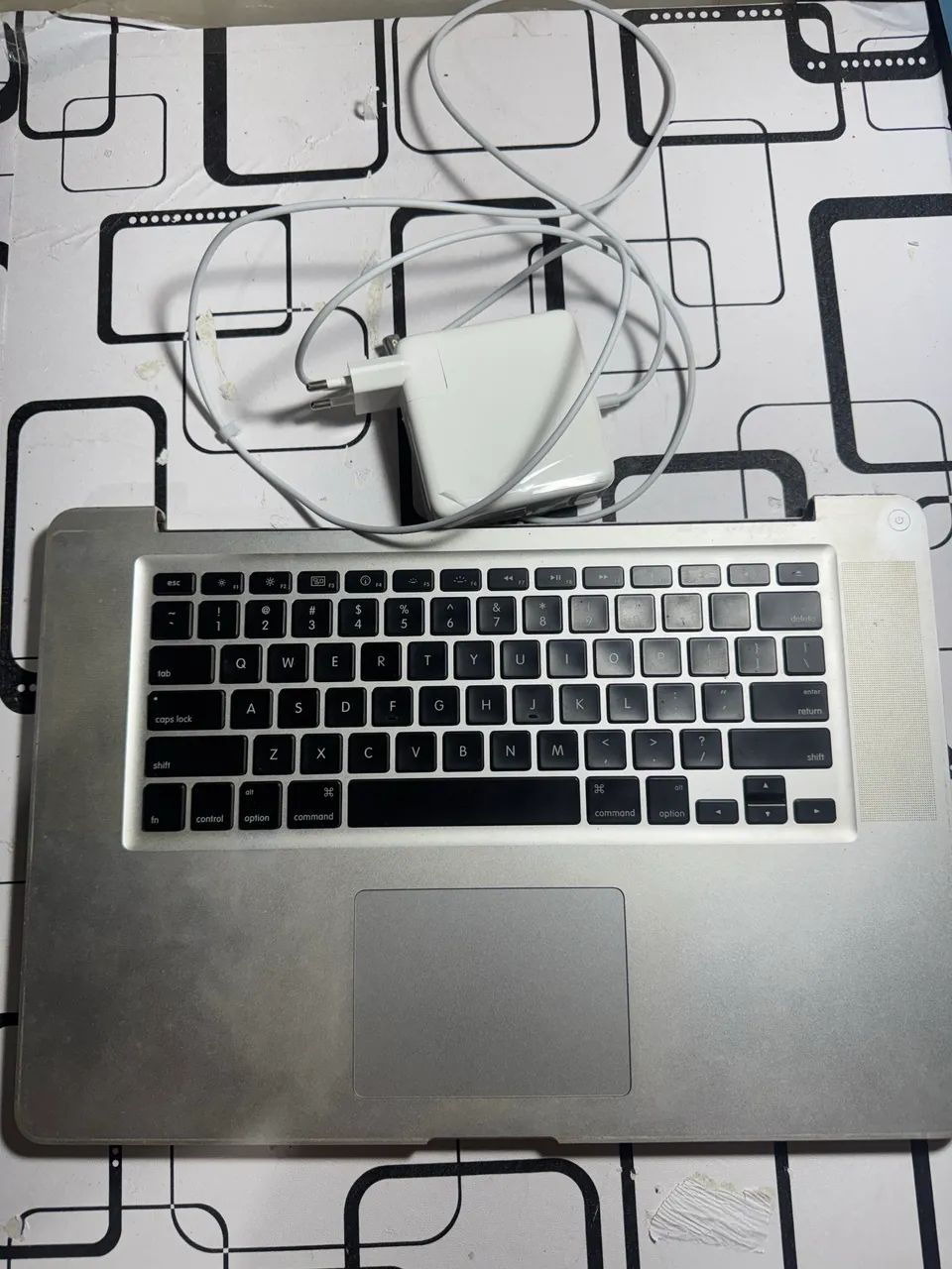 MacBook Pro 2010 15? - RETIRADA DE PEÇAS 