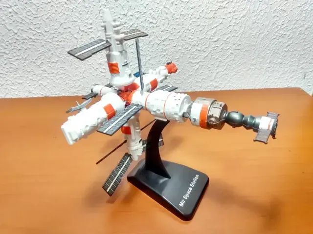 Miniatura Estação Espacial Mir - Foto 5