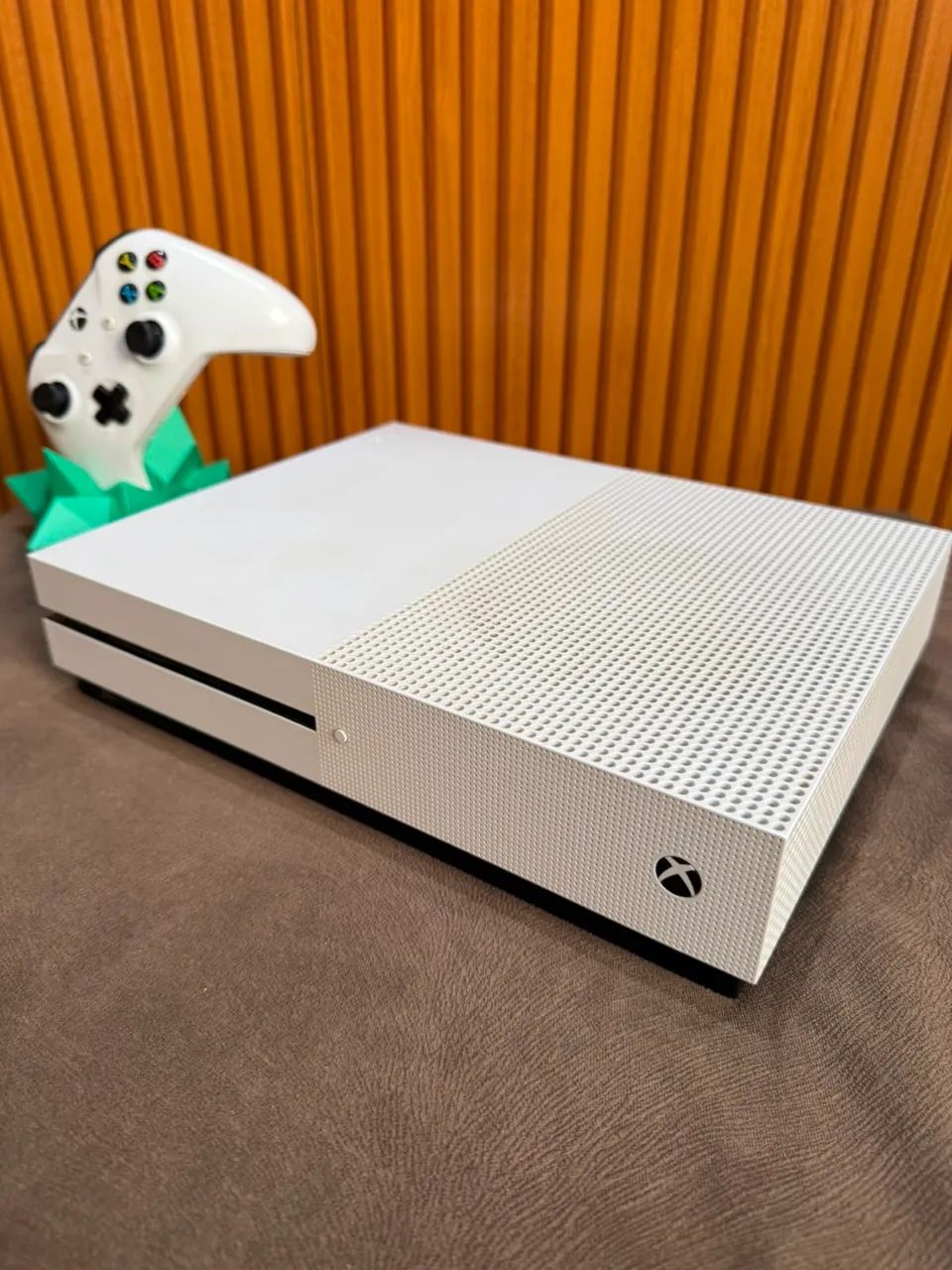 XBOX ONE com 2 controles e jogos - Foto 4
