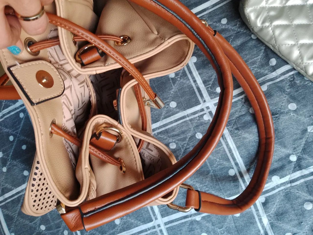 Duas bolsas novas femininas  - Foto 4