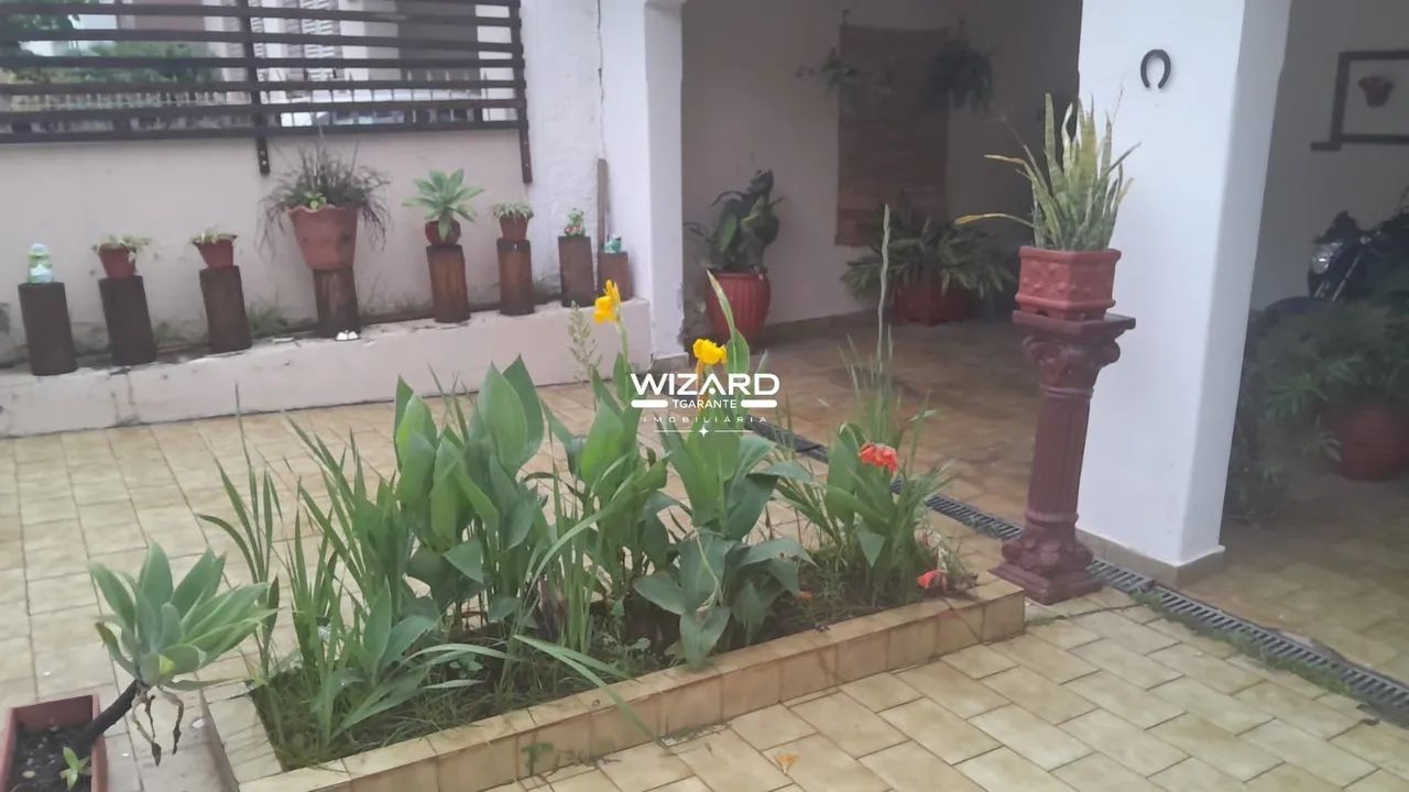 Sobrado com quatro casas para venda no centro de Serra Negra - Foto 3