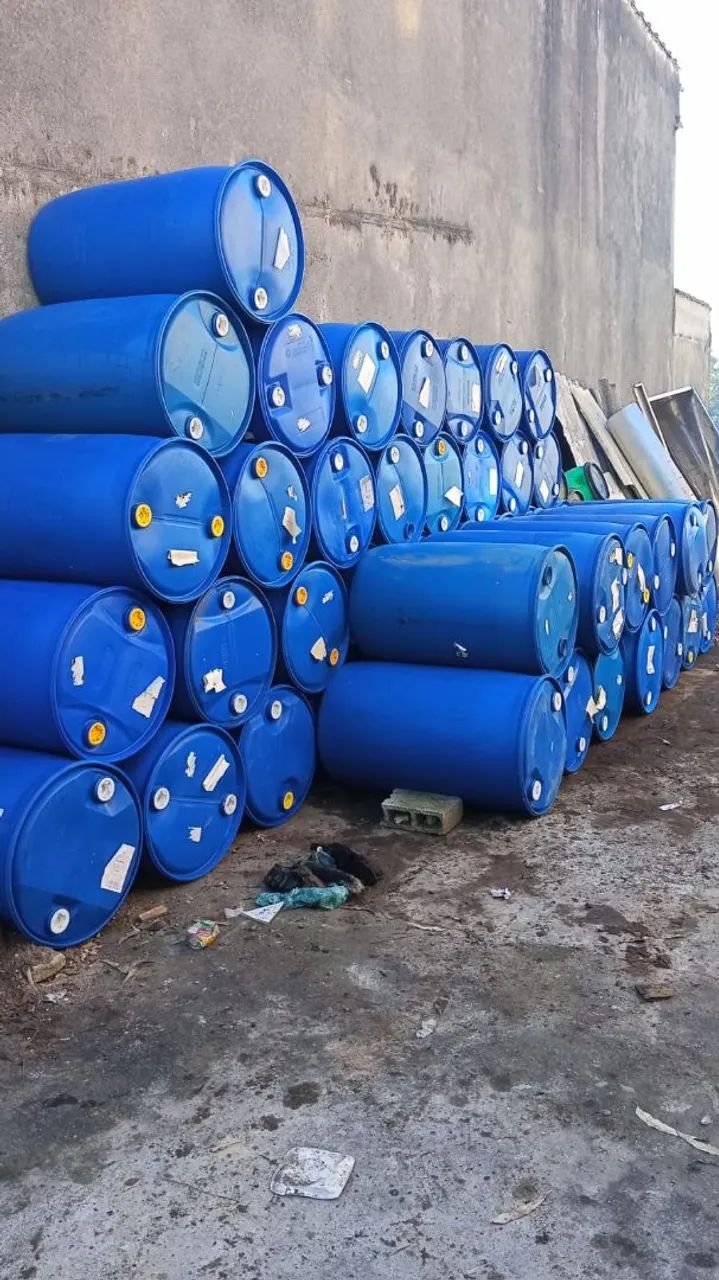 Barril bombona de 200L 100,00 a unidade - Foto 2