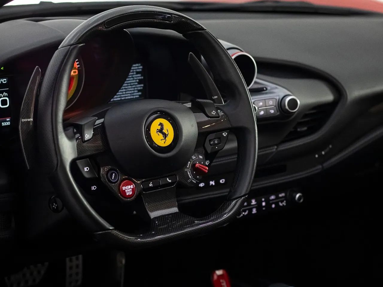 Ferrari F8 Spider 3.9 V8 Bi-Turbo 720cv, foto 8 de 10