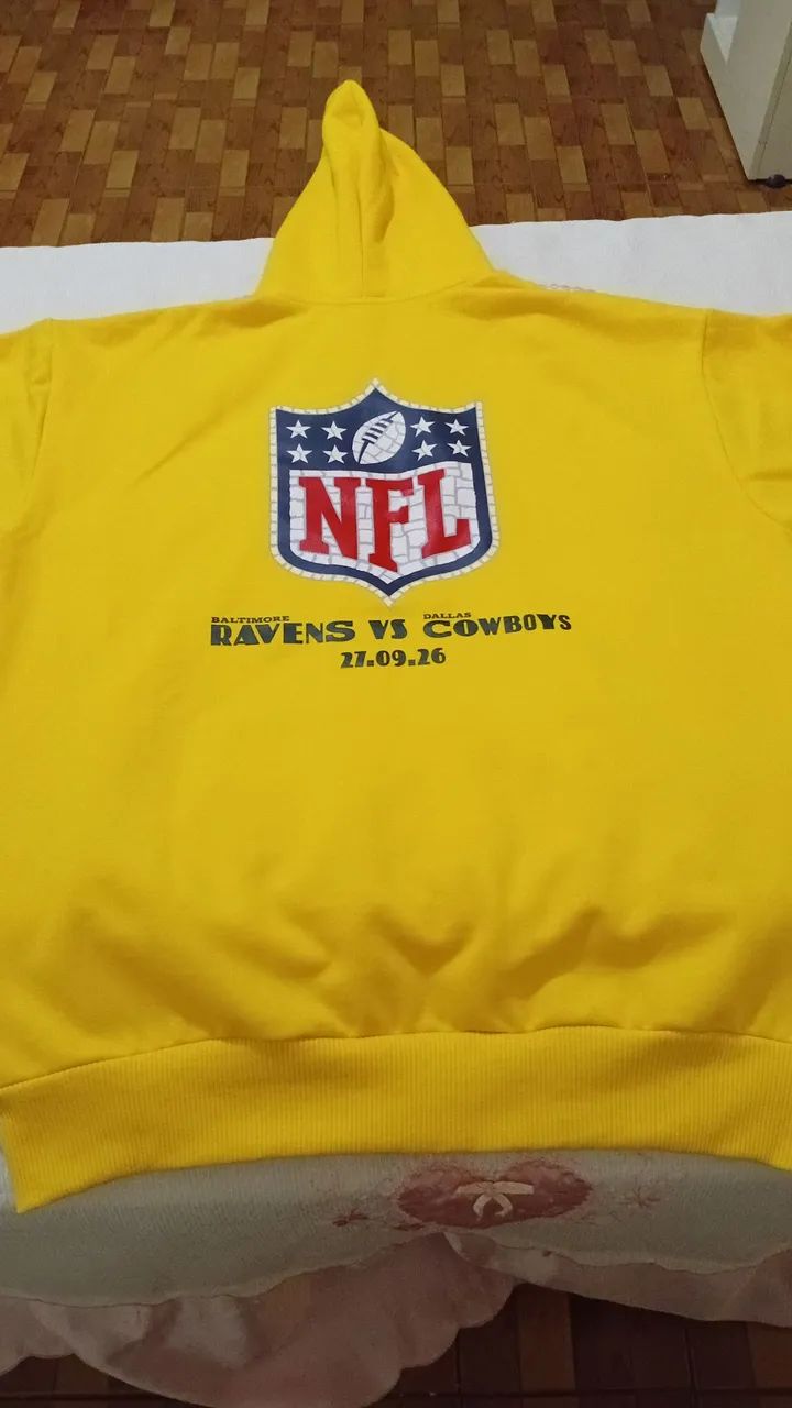 Vendo casaco e boné  da NFL. - Foto 2