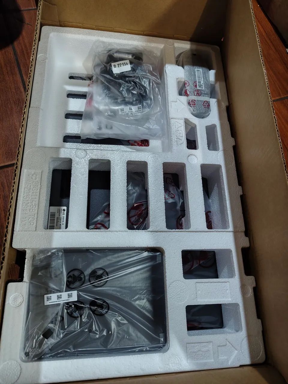 Monitor LG UltraGear G4 27 polegadas  - Foto 4