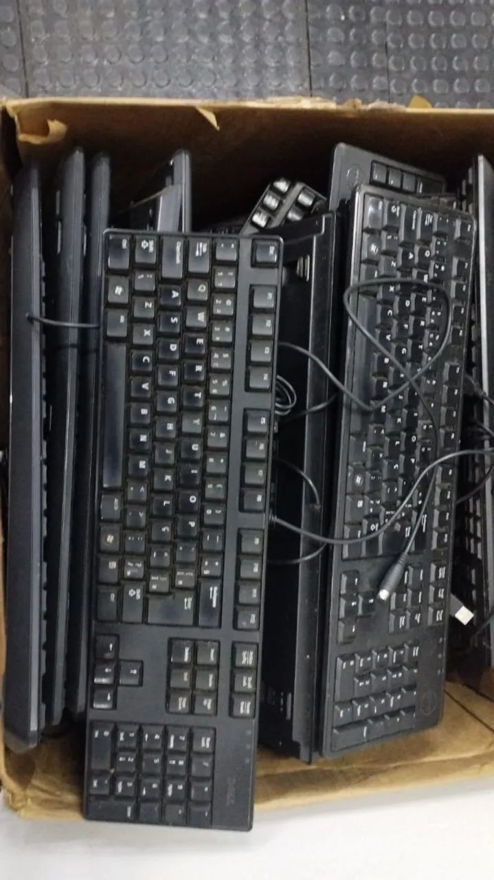 Lote de Teclados Diversos - Foto 2