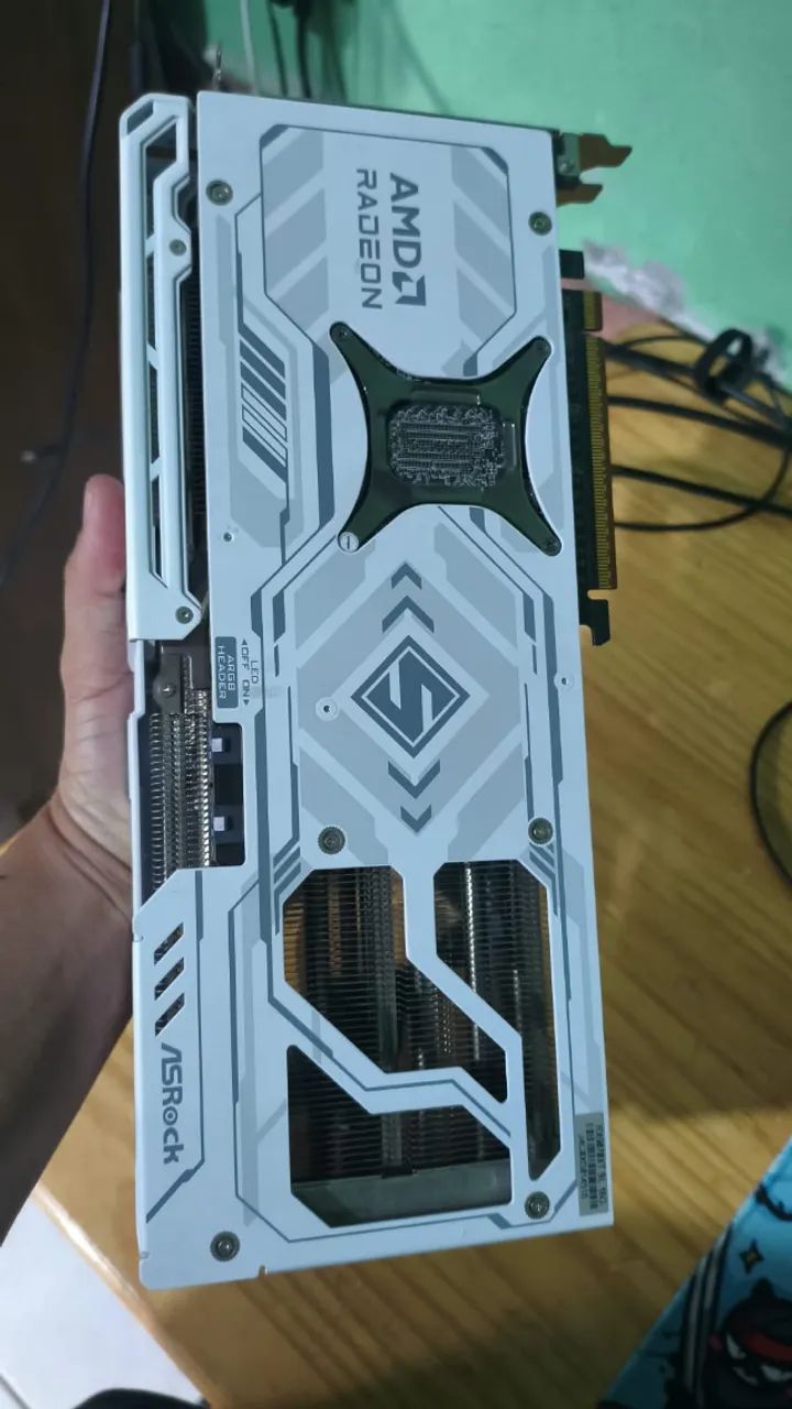 RX 9070XT STELL LEGENDS BRANCA - Foto 4