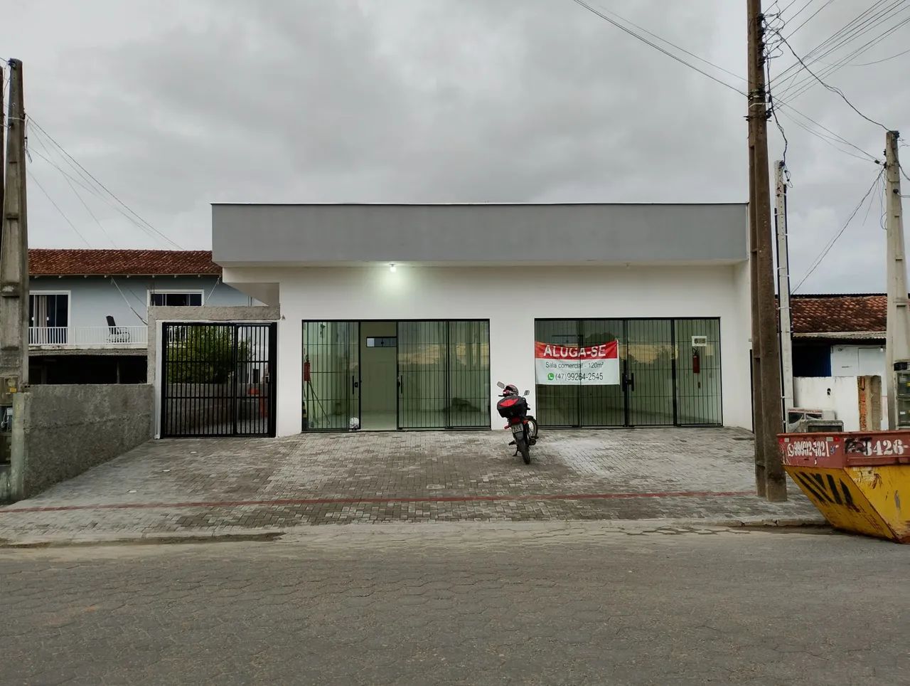 Sala comercial em Araquari-SC, 120m² com rede trifásica  - Foto 4