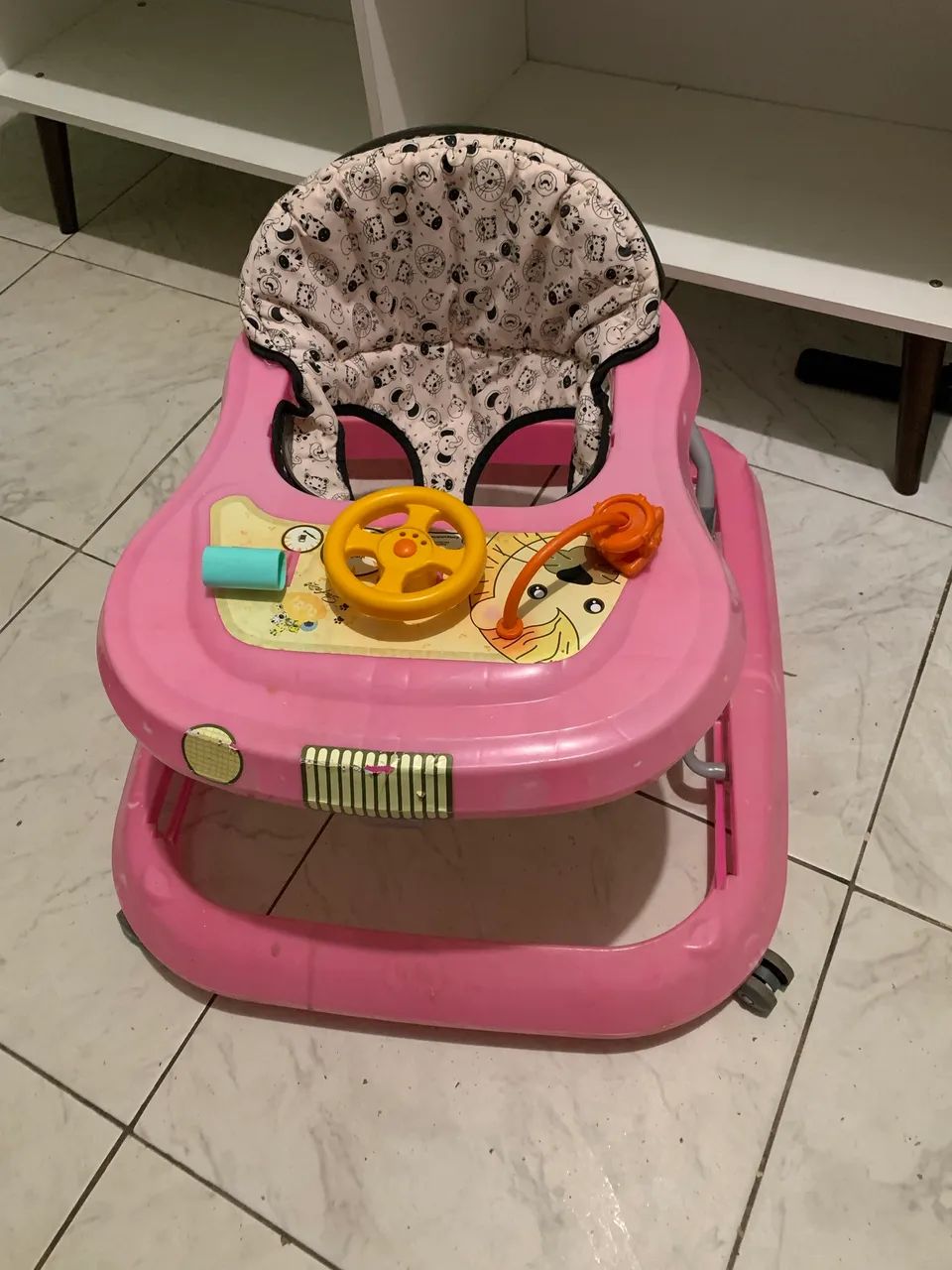 ANDADOR DE BEBÊ SUPER CONSERVADO - Foto 5