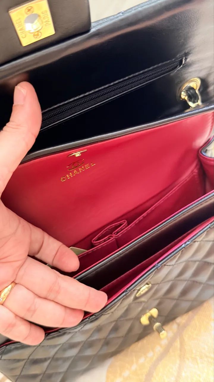 BOLSA CLASSIC PREMIUM PRETA E DOURADA - Foto 3