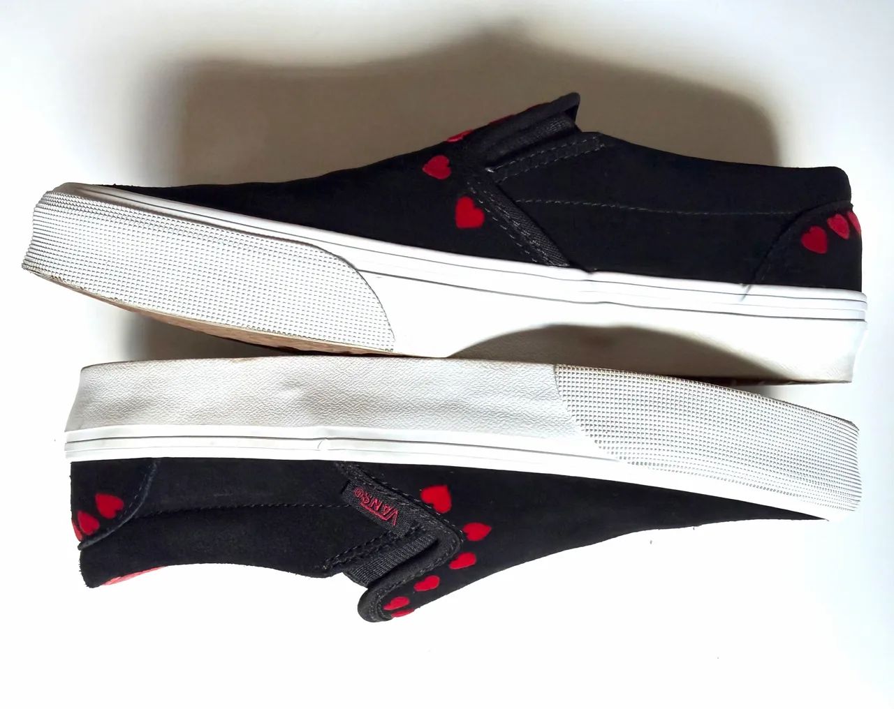 Tênis Vans Slip-On Hearts Black Red - Foto 3