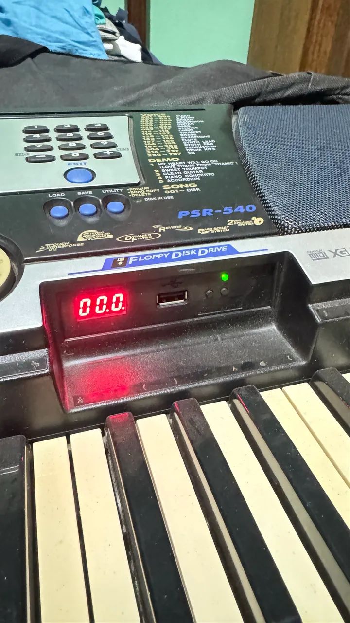 Teclado Yamaha PSR540 com usb - Foto 2