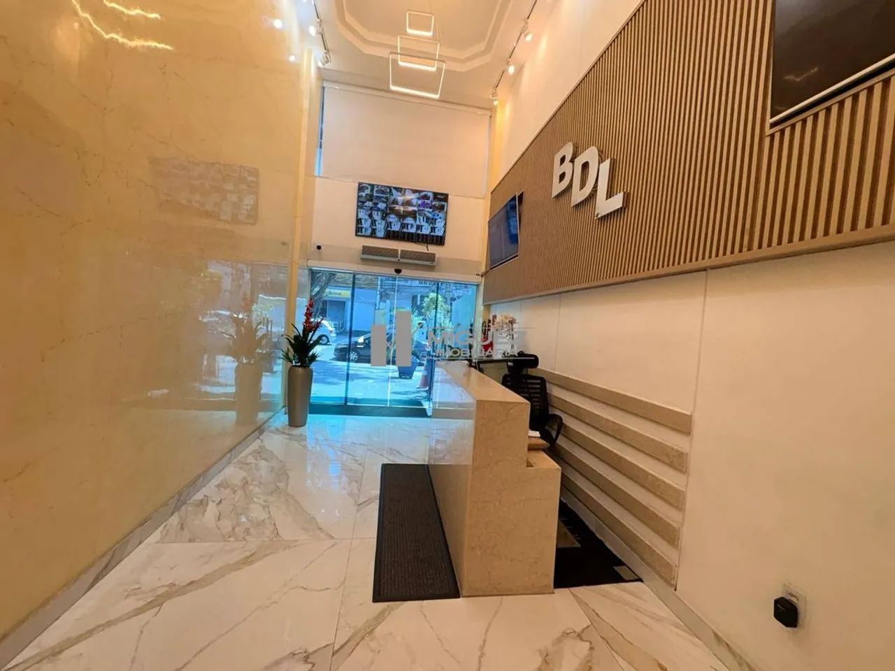 Sala Comercial com 30M² para Alugar na Rua Mariz e Barros com Vaga de Garagem e Porteiro 2