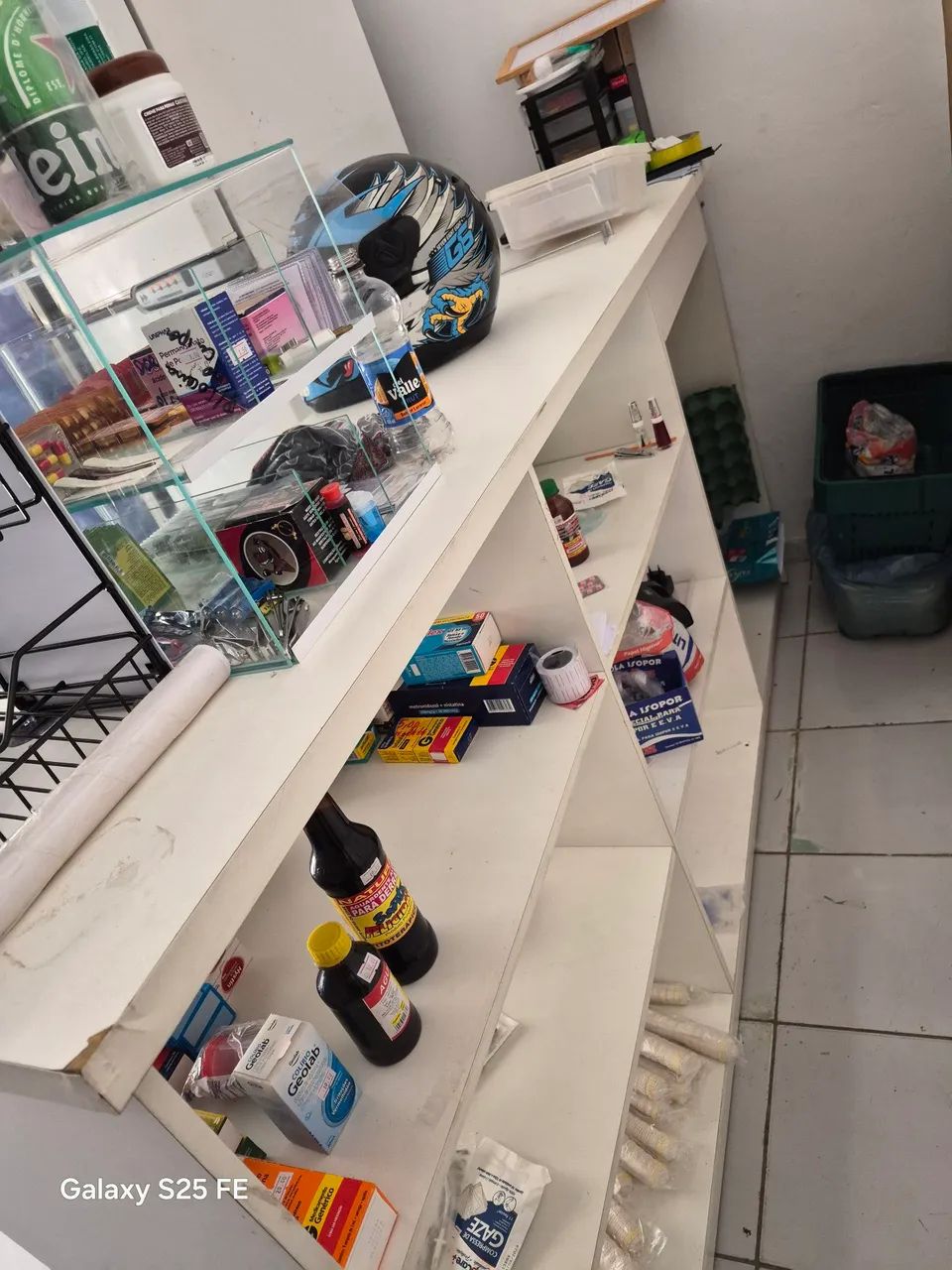Pra vender logo dispenso curiosos