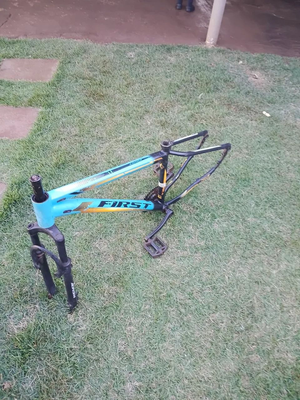 Quadro de alumínio 29, com jogo de centro e pedal. - Foto 3