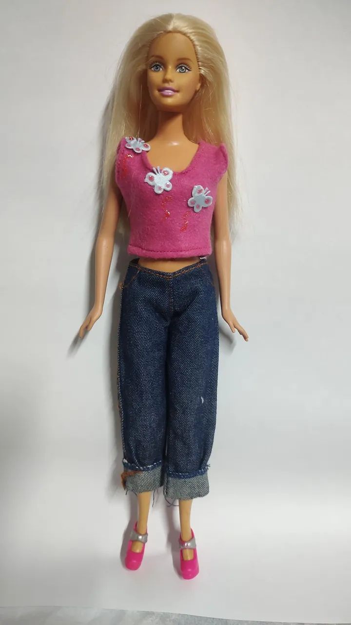 Boneca Barbie - Roupa Jean (usada) B34s e Blusa Rosa