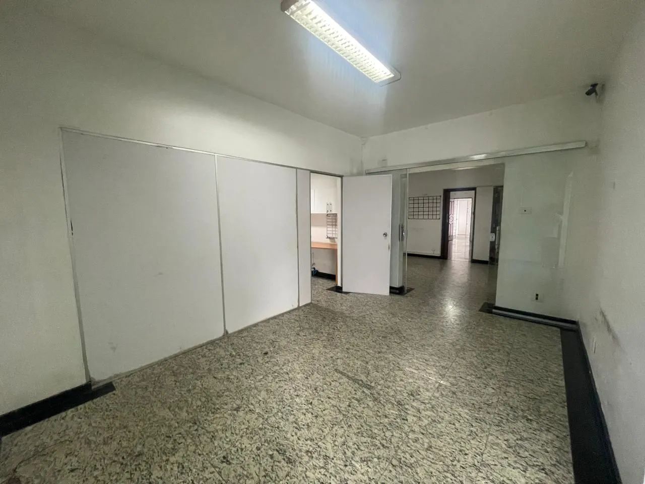 Casa 4 Dormitórios 500m2. Vieiralves. - Foto 2