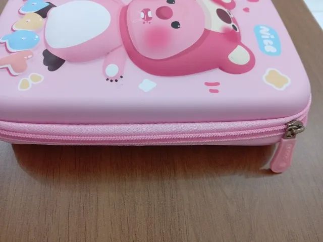 Material Escolar Kit 11 itens Estojo 3D, canetas, lápis, apontador, cola, mini marca texto - Foto 2