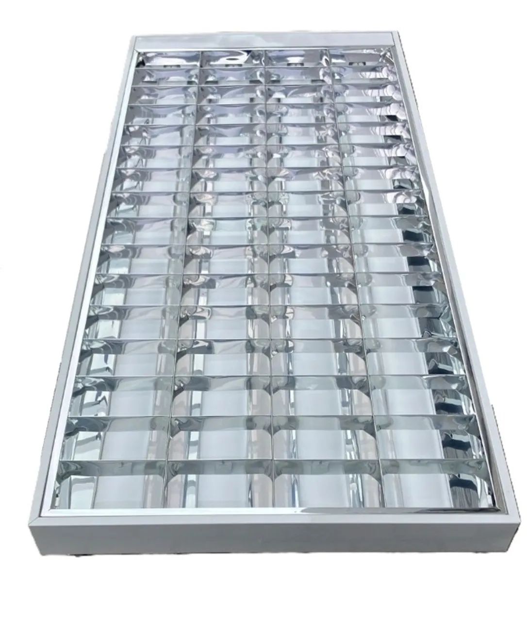 Luminária de Sobrepor com Aletas para 4 lâmpadas de 40W - A300 - Branca - Abalux