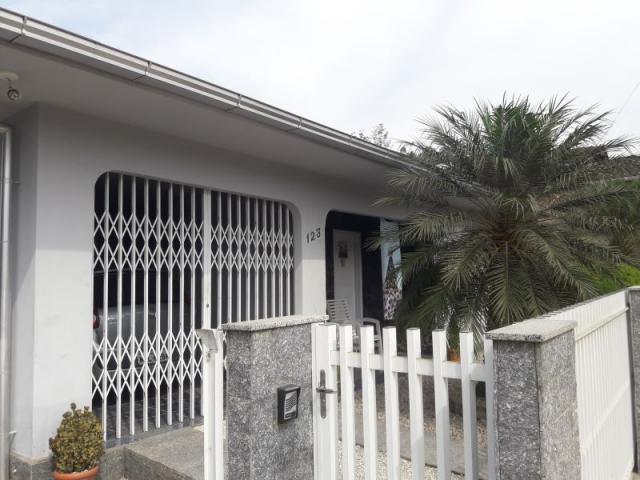 Casa com 3 quartos na guabiruba sul aceita troca por sítio - Foto 6