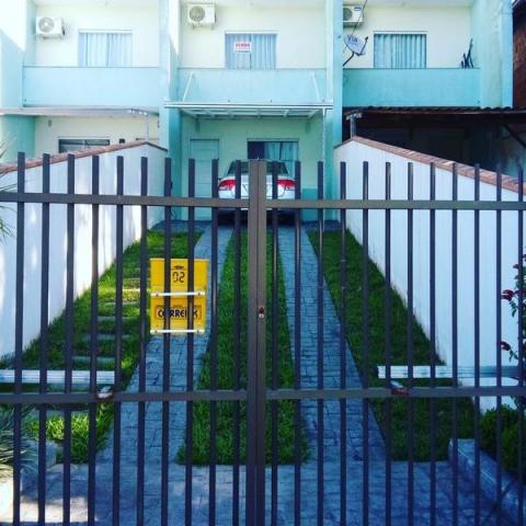 Casa à venda com 2 dormitórios em Profipo, Joinville cod:KR612