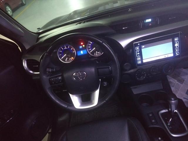 Hilux Preta Automática 2017/2017 Rodas Aro 20 Top - Foto 11