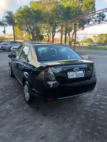 Fiesta sedan 1.6 2013 - Foto 5