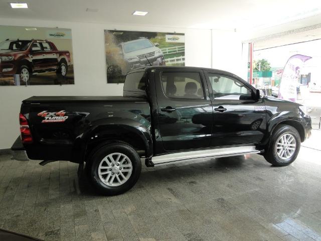 Hilux cd srv 3.0 top 4x4 diesel aro 17 - Foto 3