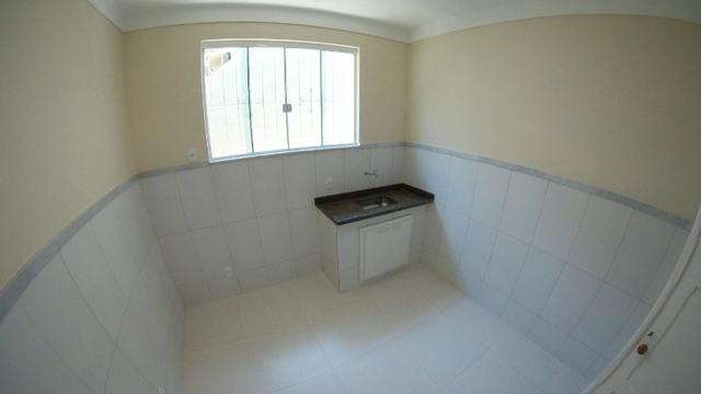 Casa de 2 quartos e quintal na Rua Atílio Maroti - Foto 8