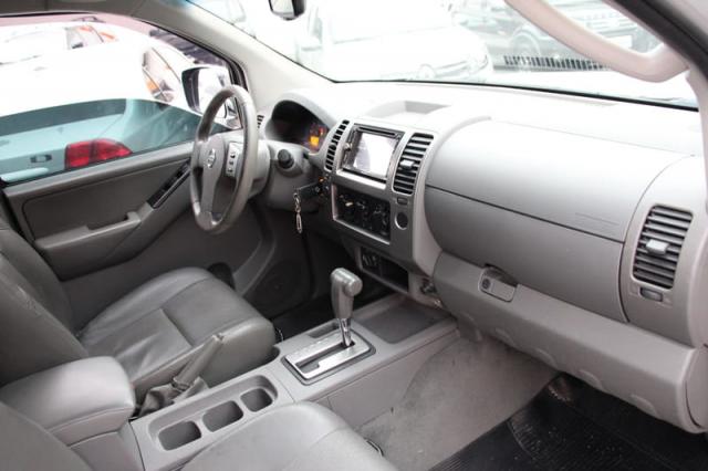NISSAN FRONTIER SEL CD 4X4 2.5 TB DD AUT - Foto 16
