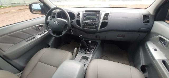 Toyota Hilux R$71.000,00 - Foto 3