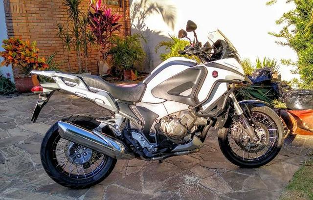 Automática motor v4 20000 km 3o dono impecável - Foto 4