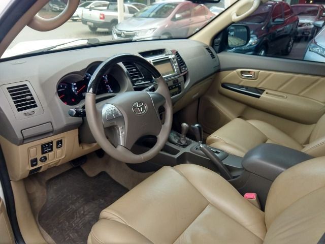 Hilux SW4 Srv Aut Diesel 7L 2012/2012 - Foto 7