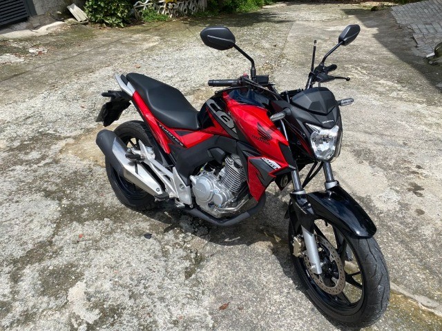 CB TWISTER 2019 VERMELHA 7800KM APENAS