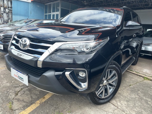 HILUX SW4 2.8 SRX DIESEL 7 LUGARES 2018
