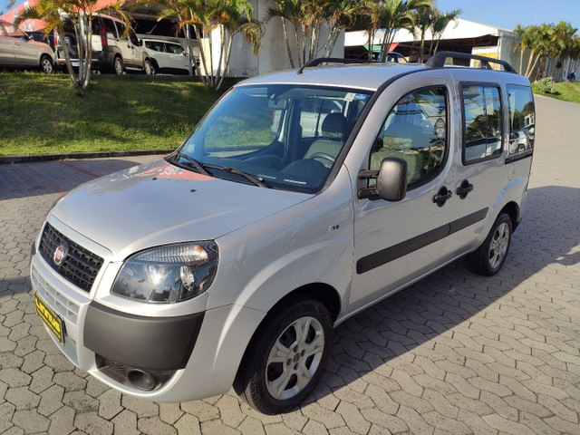 FIAT DOBLO ESSENCE 1.8 07 LUGARES