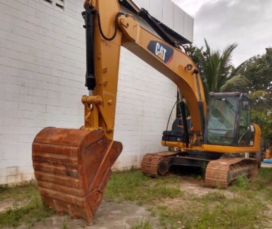 Escavadeira hidráulica CAT 320D Usada 