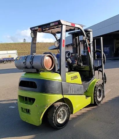 Empilhadeira Clark - 2ton - 2014 - Foto 4