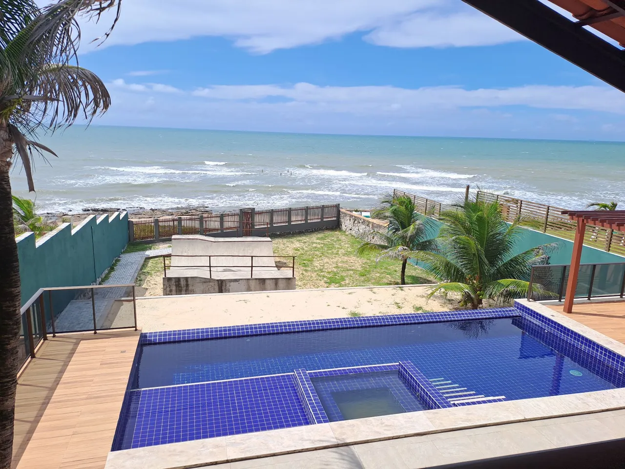TAIBA - Casa de Luxo à Beira-Mar com Piscina e Acesso Direto a Praia
