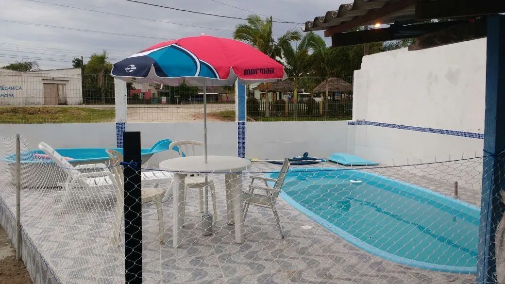 Kitnet Guaratuba fica a 4 qdras do Mar