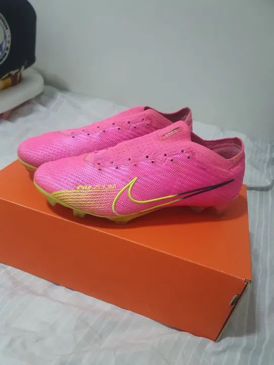 Chuteiras Nike Mercurial Superfly 8 Academy FG - Rosa - Foto 2