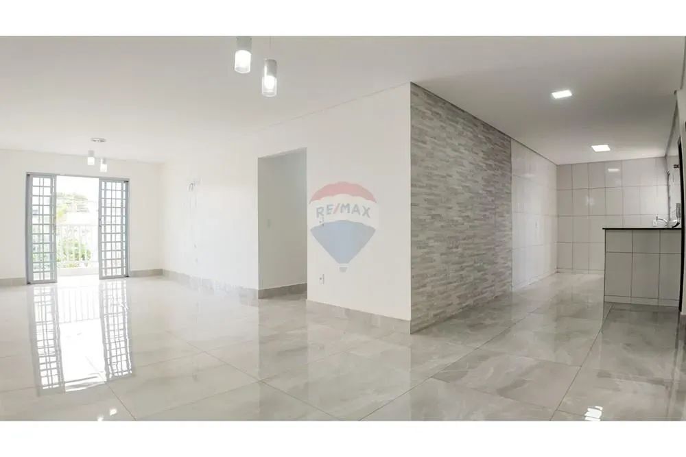 Loja Comercial com Apartamentos - ADE 18 Samambaia Sul