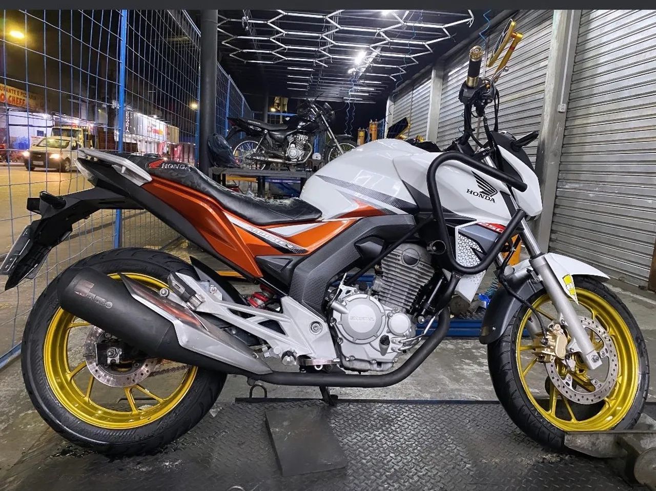 Honda CB Twister 250- Impecável