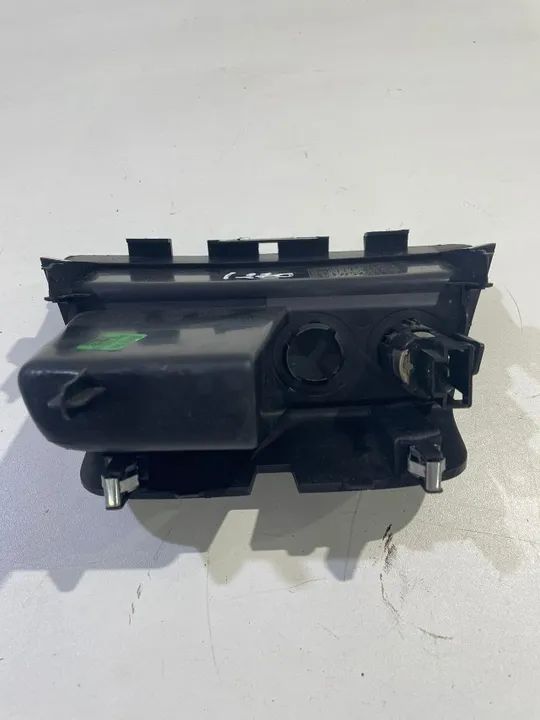 Moldura Tomada Usb 12v Painel Peugeot 208 2008 2015 a 2020 - Foto 2