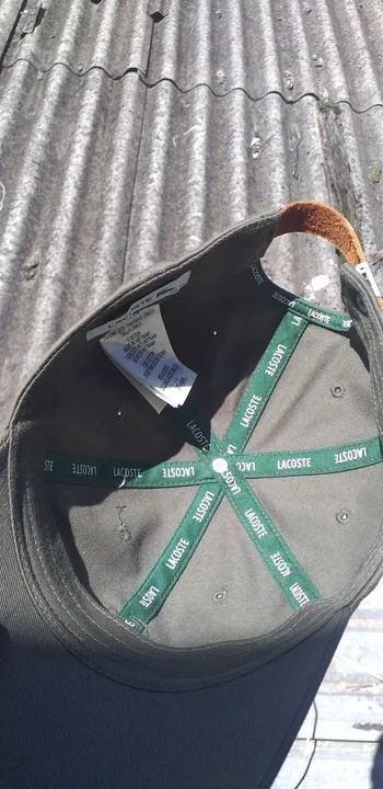 Boné Lacoste Casual Contrast Strep Logo verde - Foto 5