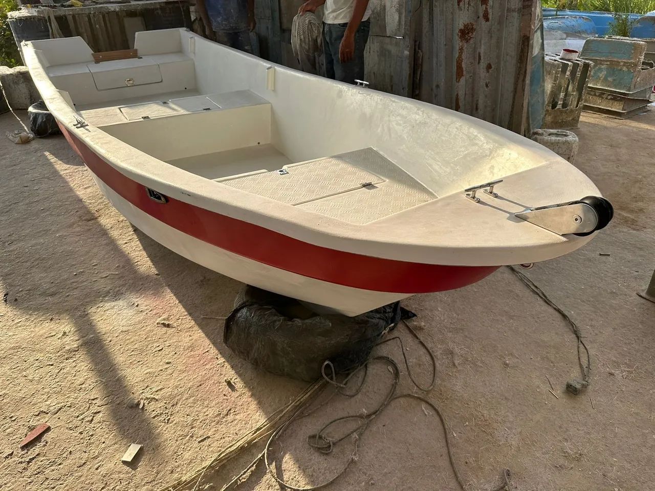 Barco Casco Duplo de 5,20m para 5 Pessoas - Fibra de Vidro com Garantia de 5 Anos - Foto 2