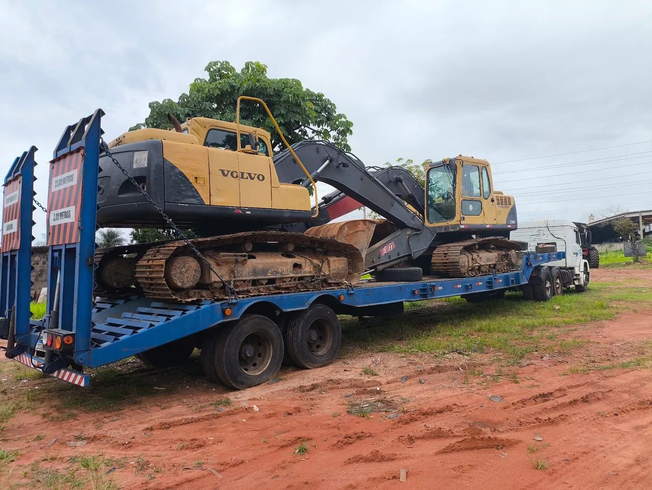 Carreta prancha de 2 Eixos - Foto 2