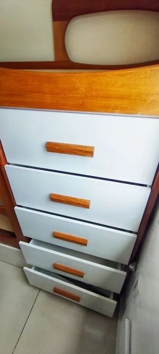 Beliche de madeira com cama retrátil em ótimo estado - Foto 5