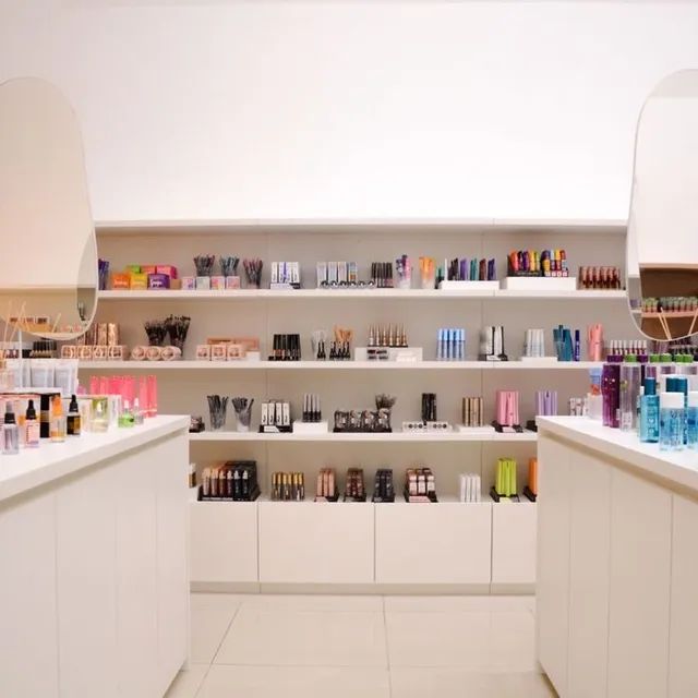 Móveis sob medida pra loja de cosméticos - Em até 12x! 